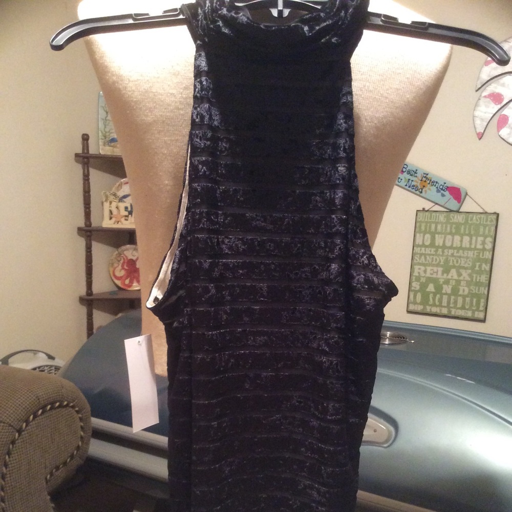 NWT Montague size PM Black Halter style top